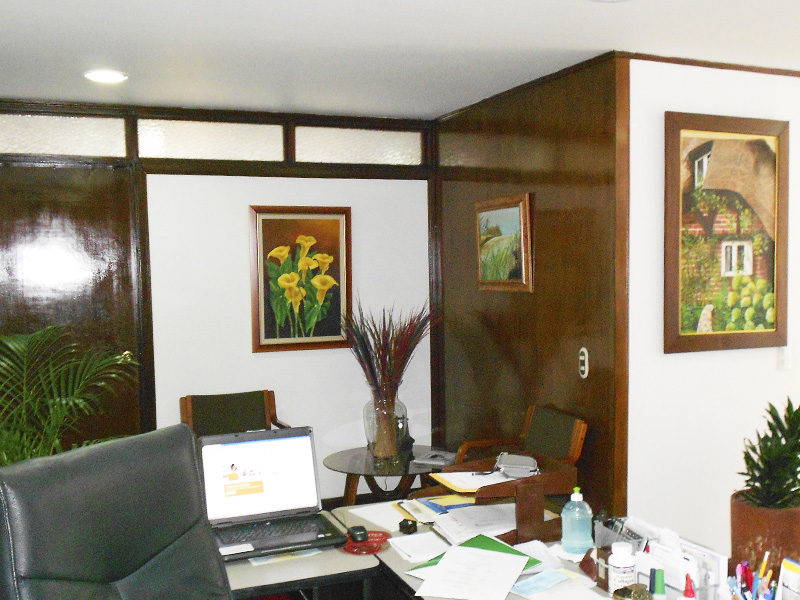 Despacho del director — Dr. Carlos Mario Molina Arrubla